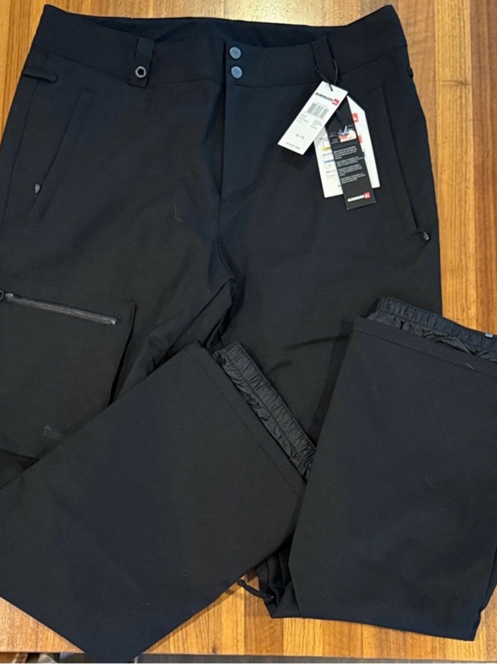 Quiksilver Women’s Black Cargo Snow Pants Dry Flight 10K Technology sz Large